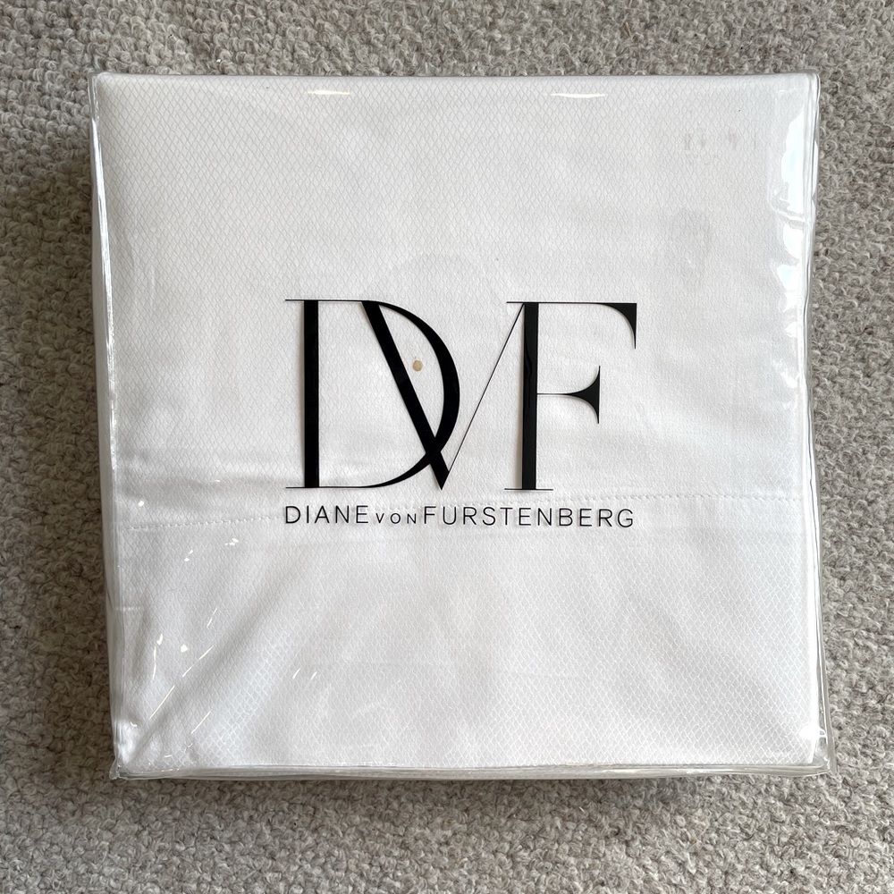 DVF Snakeskin Jacquard Queen Flat Sheet